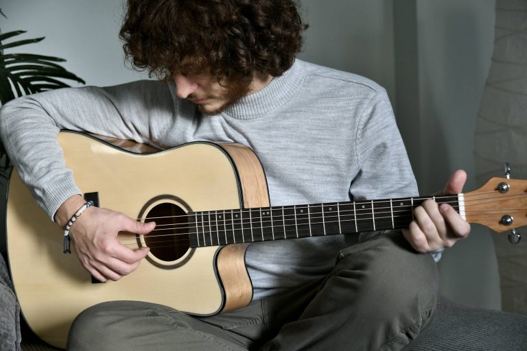 Building Finger Independence: Essential Exercises for Guitar Mastery